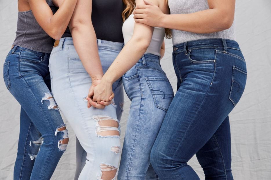 Adweek: How American Eagle Captured the Youth Market and Never Really Let  Go - AEO-Inc