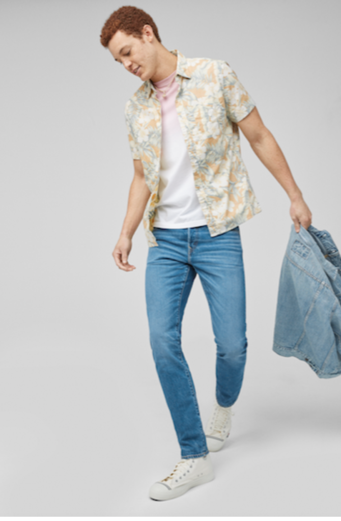 American Eagle Outfitters Reports Positive Denim Comp Trends in Q2